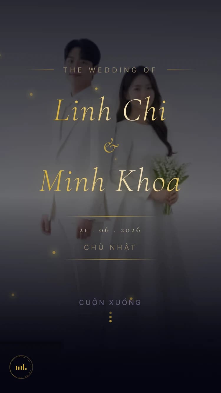 Mẫu thiệp cưới Velvet Night & Stardust — Đêm Nhung & Bụi Sao — sang trọng huyền bí với chòm sao, đồng hồ Thụy Sĩ và dải lụa tương tác.